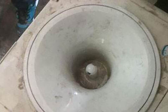滋生細(xì)菌的接口